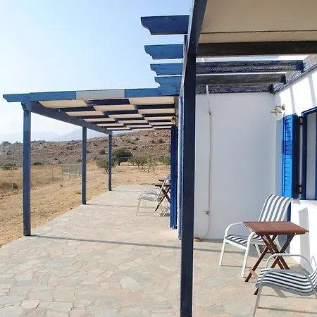 Δωμάτια σε οικογενειακή κατοικία Akrotiri House